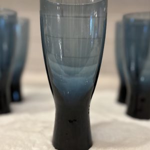 MCM mid century - Heavy weighted hand blown vintage cobalt blue pilsner glasses. Easy to hold in your hand. High end glasses. Set of 6